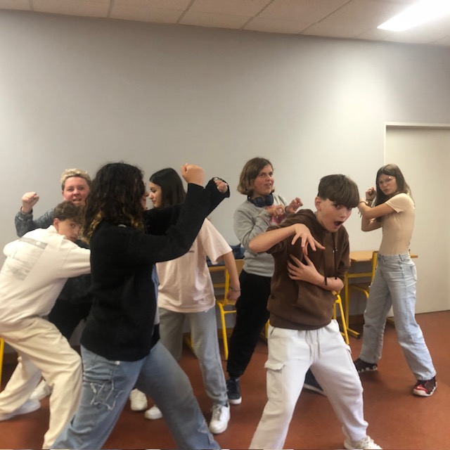 Atelier de théâtre en groupe